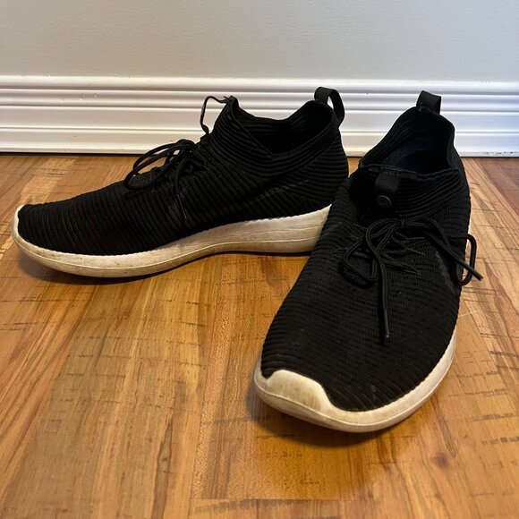 Roshe Two Flyknit V2 Black Anthracite Men's Sneaker - Picture 2 of 12